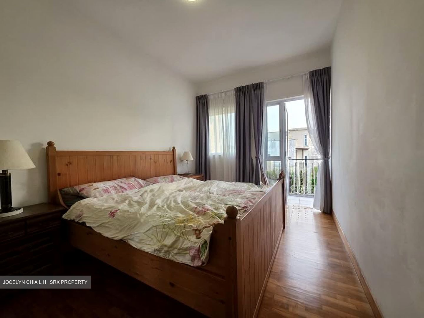 Straits Gardens (D27), Terrace #597542271